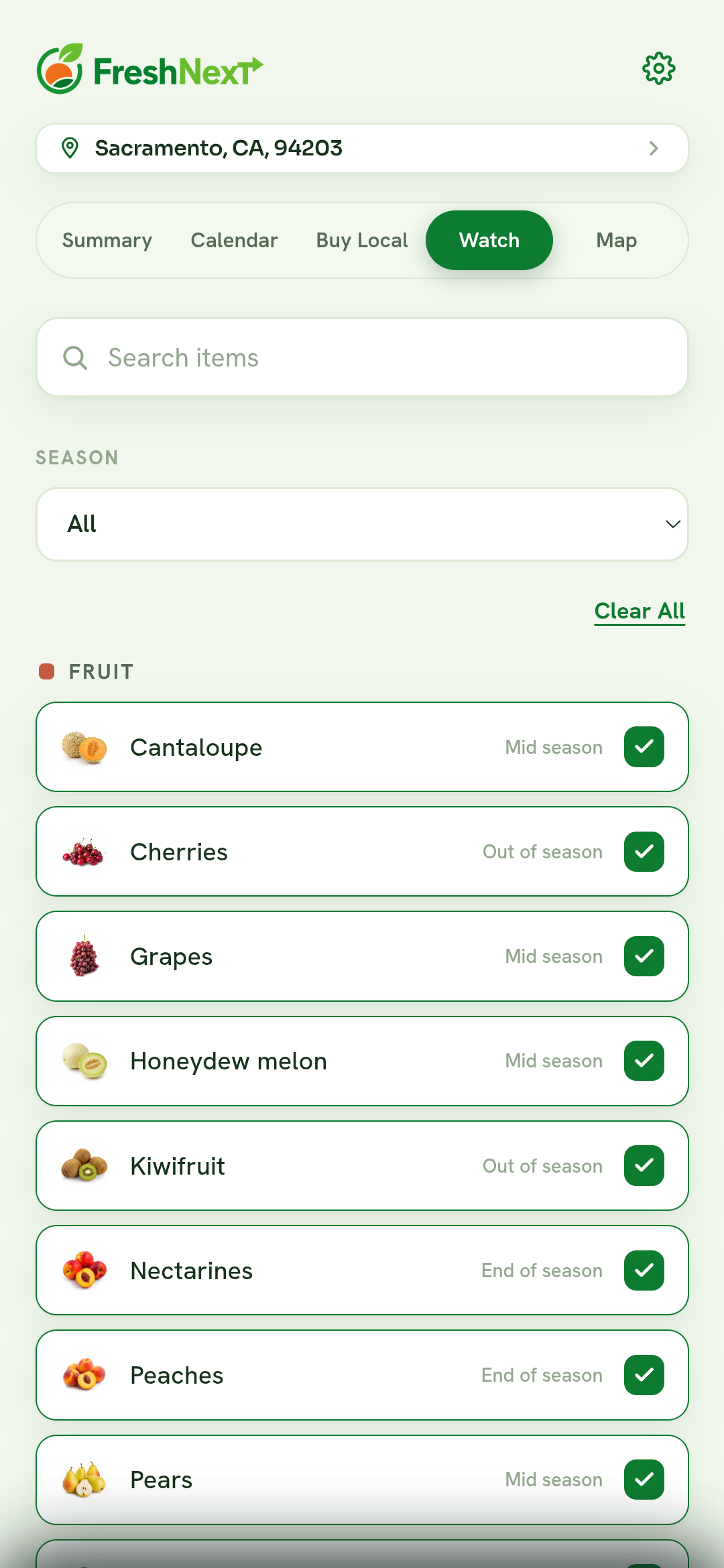FreshNext watch screen showing tracked seasonal produce.